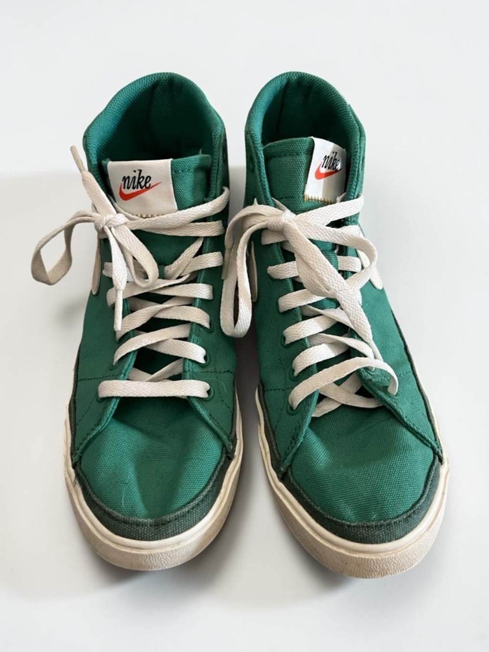 Nike Men’s Green Court Legacy Canvas Mid Size 7